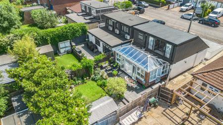 3 bedroom Chalet for sale in Driftwood Avenue, St Albans, AL2