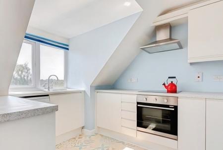 2 bedroom Maisonette to let in Beech Road, St Albans, AL3