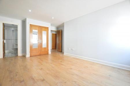 2 bedroom Flat to let in 21-23 London Road, St Albans, AL1