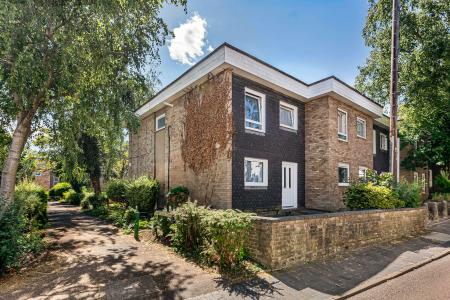 2 bedroom Maisonette for sale in Sopwell Lane, St Albans, AL1