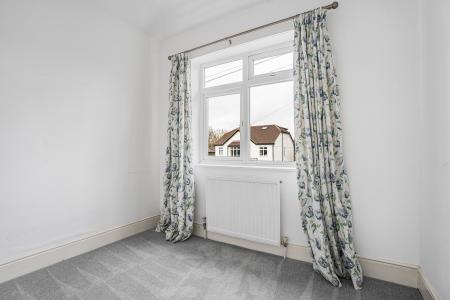 4 bedroom Semi-detached house to let in Salisbury Avenue, St Albans, AL1