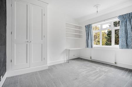 4 bedroom Semi-detached house to let in Salisbury Avenue, St Albans, AL1