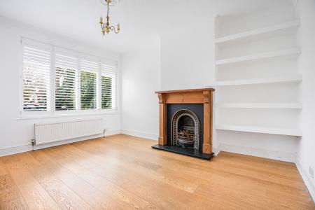 4 bedroom Semi-detached house to let in Salisbury Avenue, St Albans, AL1