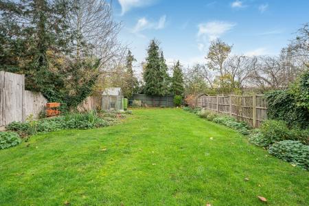 4 bedroom Semi-detached house to let in Salisbury Avenue, St Albans, AL1
