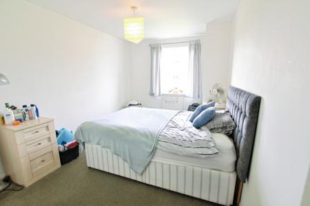 1 bedroom Flat to let in Park View Close, St Albans, AL1