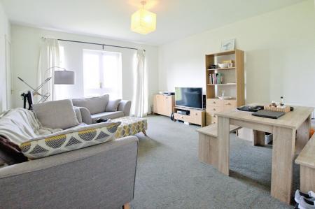 1 bedroom Flat to let in Park View Close, St Albans, AL1