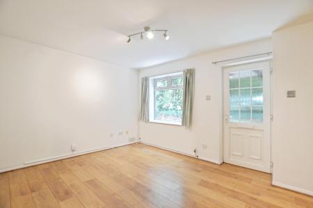 1 bedroom House to let in Larkswood Rise, St Albans, AL4