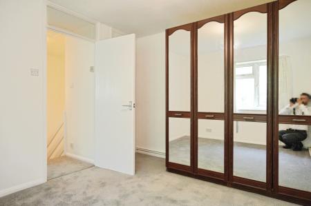 1 bedroom House to let in Larkswood Rise, St Albans, AL4