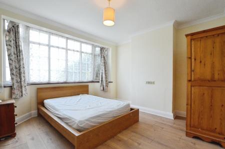 1 bedroom House share to let in Edward Close, St Albans, AL1