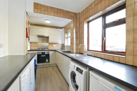 1 bedroom House share to let in Edward Close, St Albans, AL1
