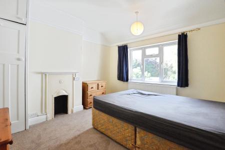 1 bedroom House share to let in Edward Close, St Albans, AL1