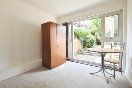 1 bedroom House share to let in Edward Close, St Albans, AL1