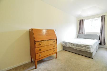 1 bedroom House share to let in Edward Close, St Albans, AL1