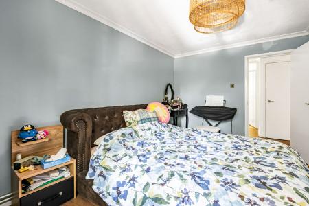 1 bedroom Flat for sale in Dellfield, St Albans, AL1