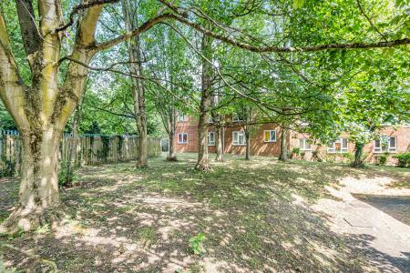 1 bedroom Flat for sale in Dellfield, St Albans, AL1