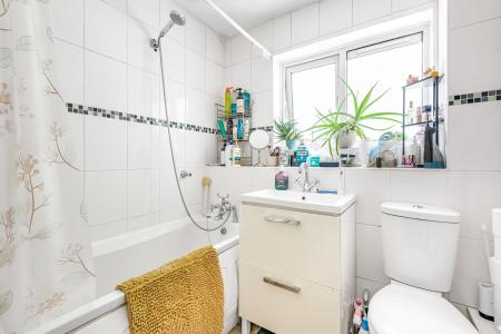 1 bedroom Flat for sale in Dellfield, St Albans, AL1