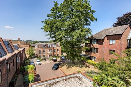 2 bedroom Flat for sale in Tankerfield Place, St Albans, AL3