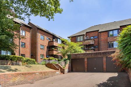 2 bedroom Flat for sale in Tankerfield Place, St Albans, AL3