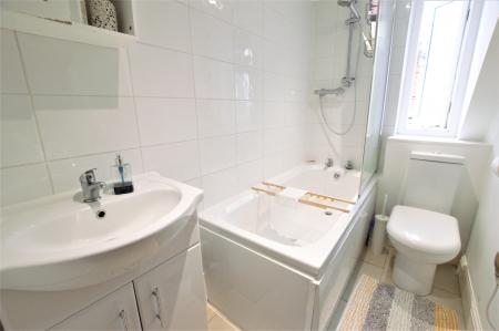 1 bedroom Flat to let in Worley Road, St Albans, AL3