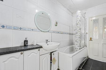 4 bedroom Terraced House for sale in Wallingford Walk, St Albans, AL1