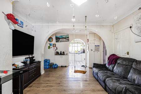4 bedroom Terraced House for sale in Wallingford Walk, St Albans, AL1