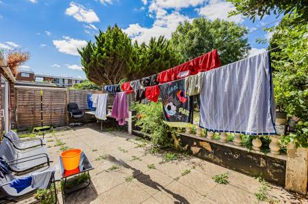 4 bedroom Terraced House for sale in Wallingford Walk, St Albans, AL1