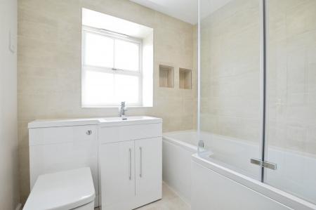 4 bedroom Detached house to let in Russet Drive, St Albans, AL4