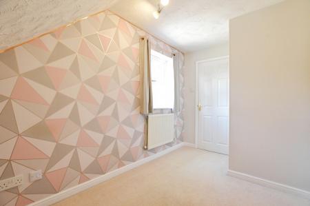 4 bedroom Detached house to let in Russet Drive, St Albans, AL4