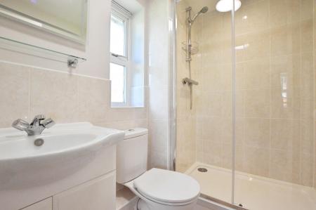 4 bedroom Detached house to let in Russet Drive, St Albans, AL4