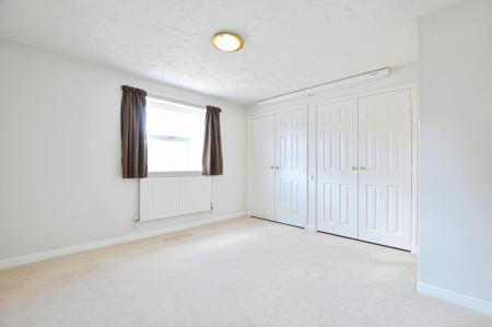 4 bedroom Detached house to let in Russet Drive, St Albans, AL4