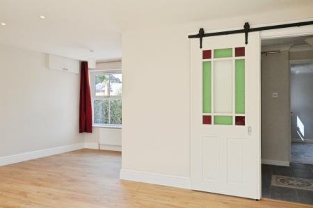 4 bedroom Detached house to let in Russet Drive, St Albans, AL4