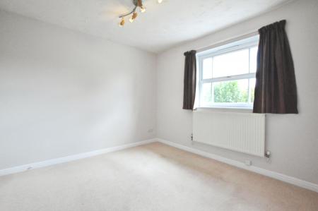 4 bedroom Detached house to let in Russet Drive, St Albans, AL4