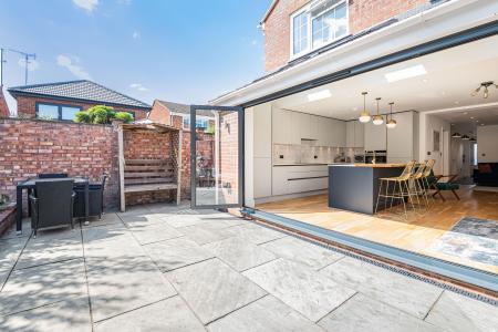 4 bedroom Detached house for sale in Eskdale, London Colney, AL2