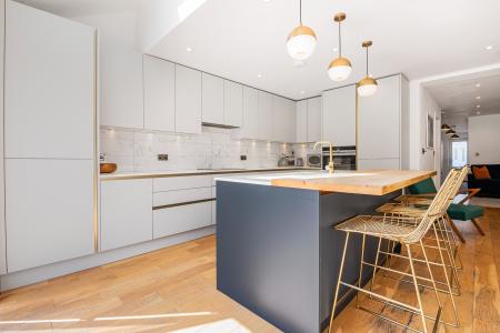 4 bedroom Detached house for sale in Eskdale, London Colney, AL2