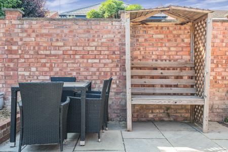 4 bedroom Detached house for sale in Eskdale, London Colney, AL2