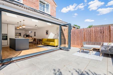 4 bedroom Detached house for sale in Eskdale, London Colney, AL2