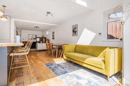 4 bedroom Detached house for sale in Eskdale, London Colney, AL2