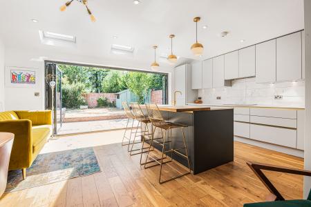 4 bedroom Detached house for sale in Eskdale, London Colney, AL2