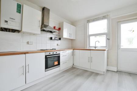 2 bedroom Maisonette to let in Hatfield Road, St Albans, AL1