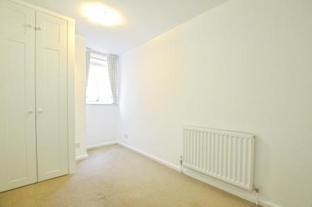 2 bedroom Flat to let in Carlisle Avenue, City Centre, St Albans, AL3