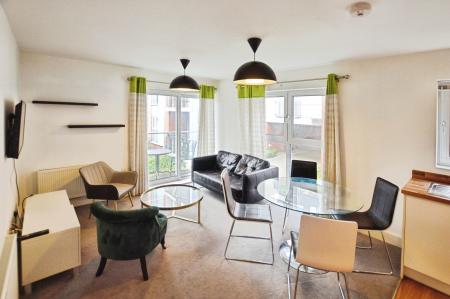 2 bedroom Flat to let in Charrington Place, St Albans, AL1