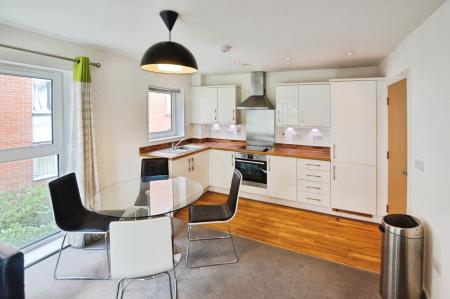 2 bedroom Flat to let in Charrington Place, St Albans, AL1