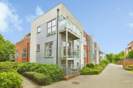2 bedroom Flat to let in Charrington Place, St Albans, AL1