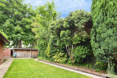 4 bedroom Semi-detached house to let in Cornwall Road, St Albans, AL1