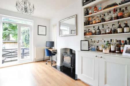 4 bedroom Semi-detached house to let in Cornwall Road, St Albans, AL1