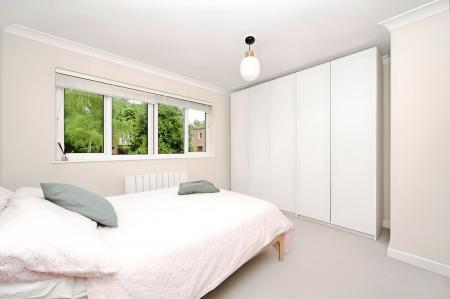 2 bedroom Flat to let in Murton Court, Hillside Road, St Albans, AL1