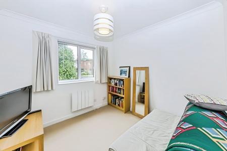 2 bedroom Flat to let in Murton Court, Hillside Road, St Albans, AL1
