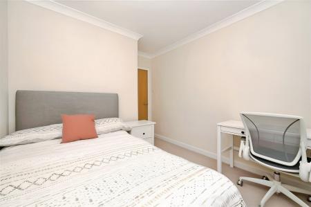 2 bedroom Flat to let in Murton Court, Hillside Road, St Albans, AL1