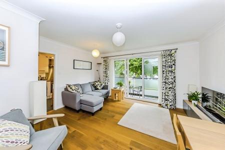 2 bedroom Flat to let in Murton Court, Hillside Road, St Albans, AL1