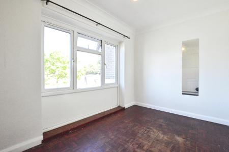 4 bedroom Duplex to let in Deerswood Avenue, Hatfield, AL10